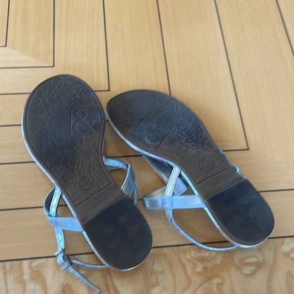 Silver Metallic T-Strap Flat Sandals 8 silver and white strappy sandal - Picture 8 of 12